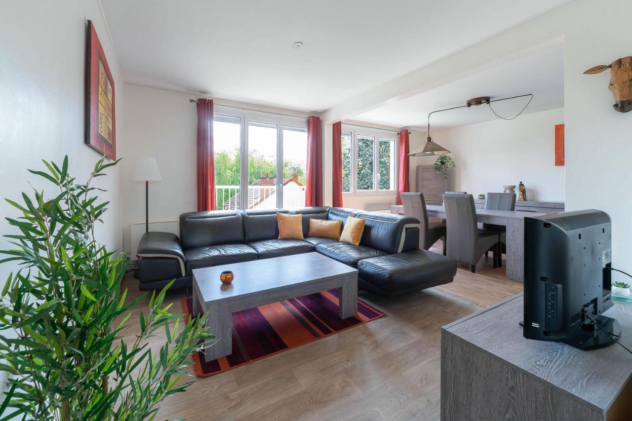 Appartement Le Raymond - Proche Du Centre Sportif, Des Rives De L'allier Et Du Centre-ville - Parking Vichy