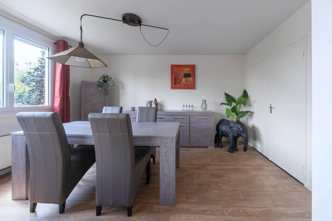 Appartement Le Raymond - Proche Du Centre Sportif, Des Rives De L'allier Et Du Centre-ville - Parking *
