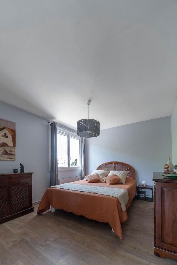Appartement Le Raymond - Proche Du Centre Sportif, Des Rives De L'allier Et Du Centre-ville - Parking Vichy
